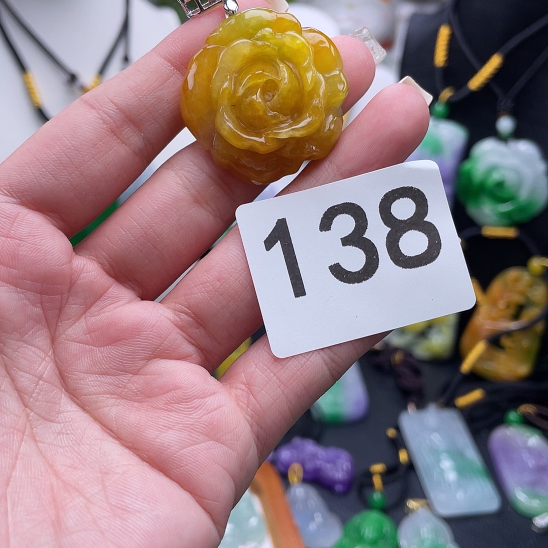 吊坠(赠链)未镶嵌翡翠