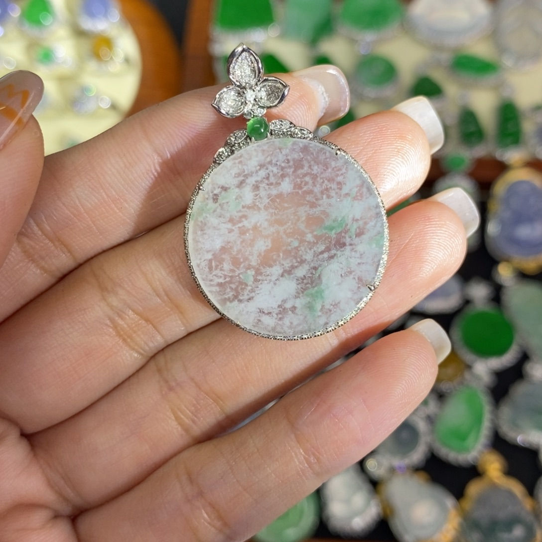 翡翠18K金镶嵌颈饰A货翡翠