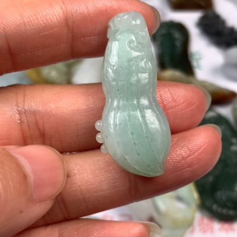 定制翡翠未镶嵌翡翠