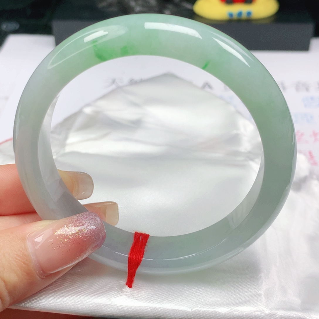 未镶嵌手镯翡翠正