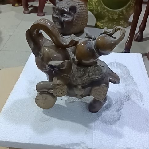 壶瑕。。。。，，，，，，，，，，，，，