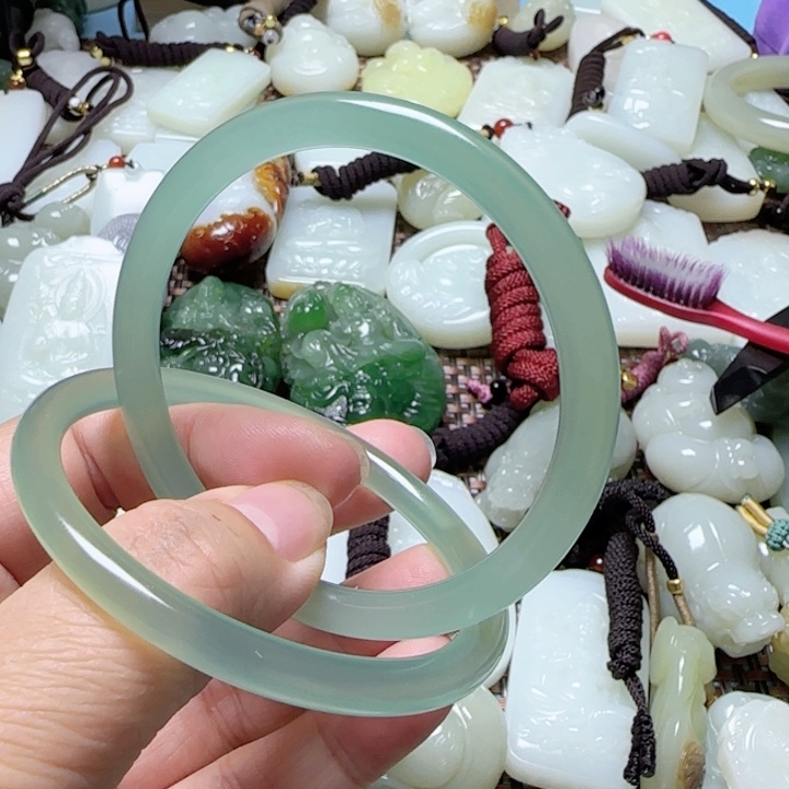 和田玉颈饰未镶嵌?**?