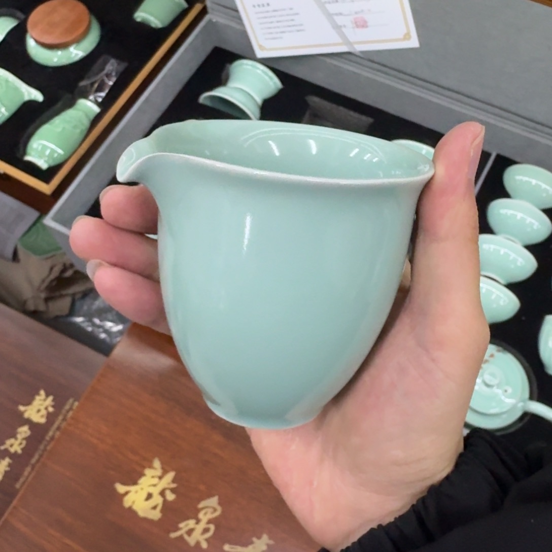 龙泉青瓷茶具微瑕7693