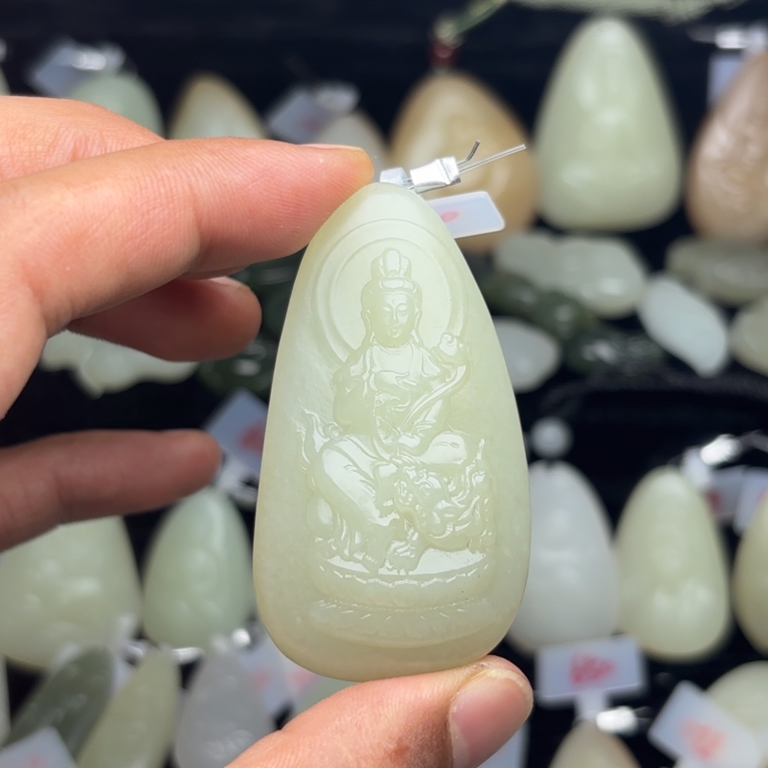 s***…和田玉未镶嵌颈饰