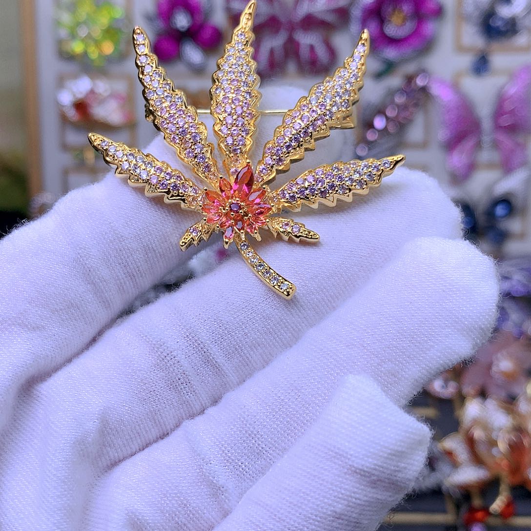 合成立方氧化锆铜胸针胸花