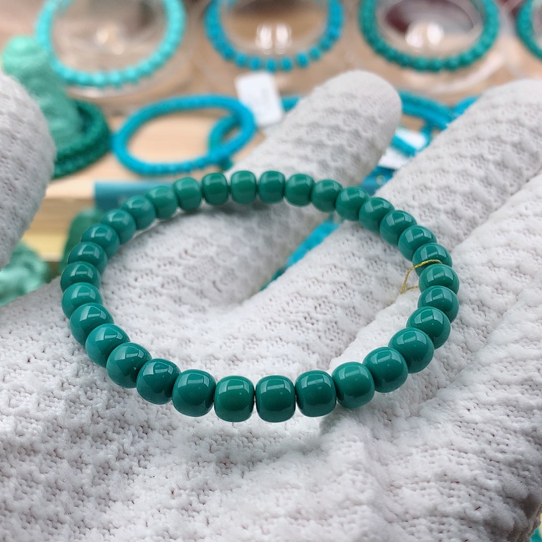 绿松石颈饰未镶嵌