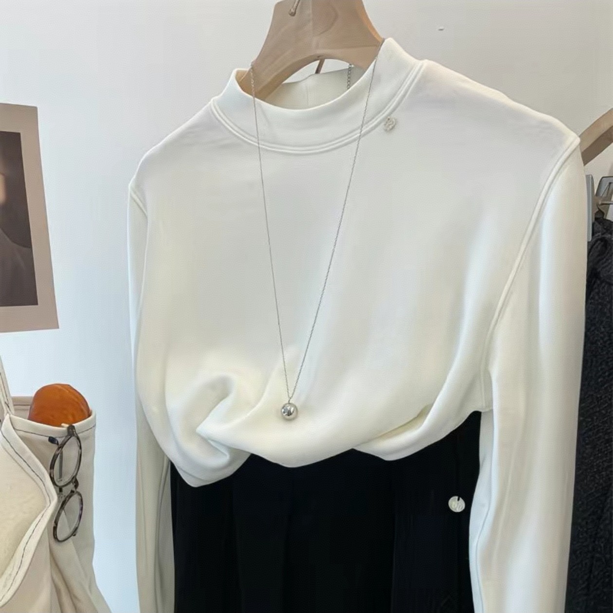 新款大码6639纯色加厚磨毛保暖百搭上衣（以主播手里实物为准）