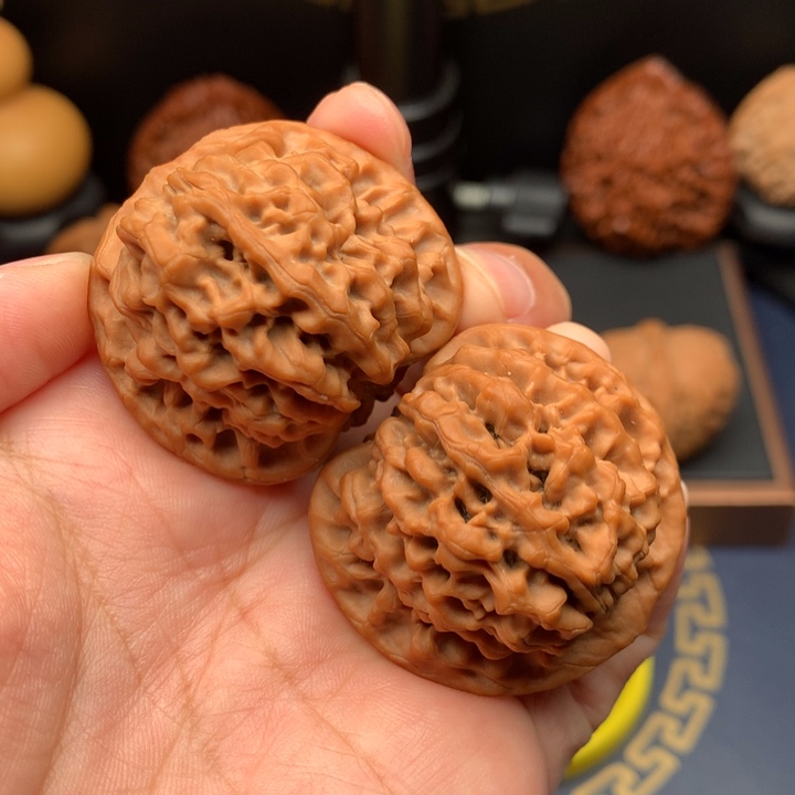 文玩核桃把件38全品秦闷