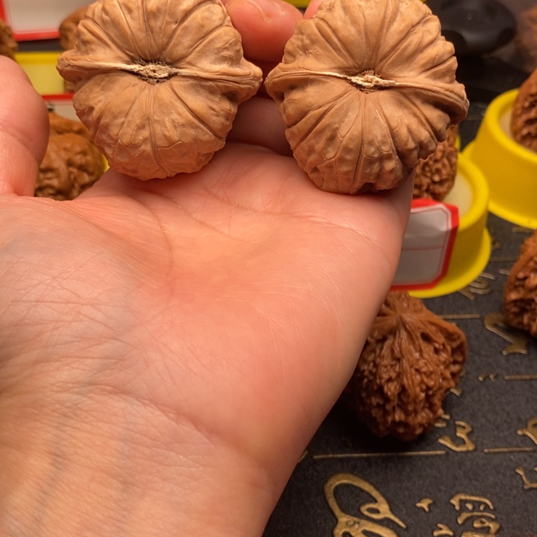 丶***凡文玩核桃吊坠南瓜墩精品