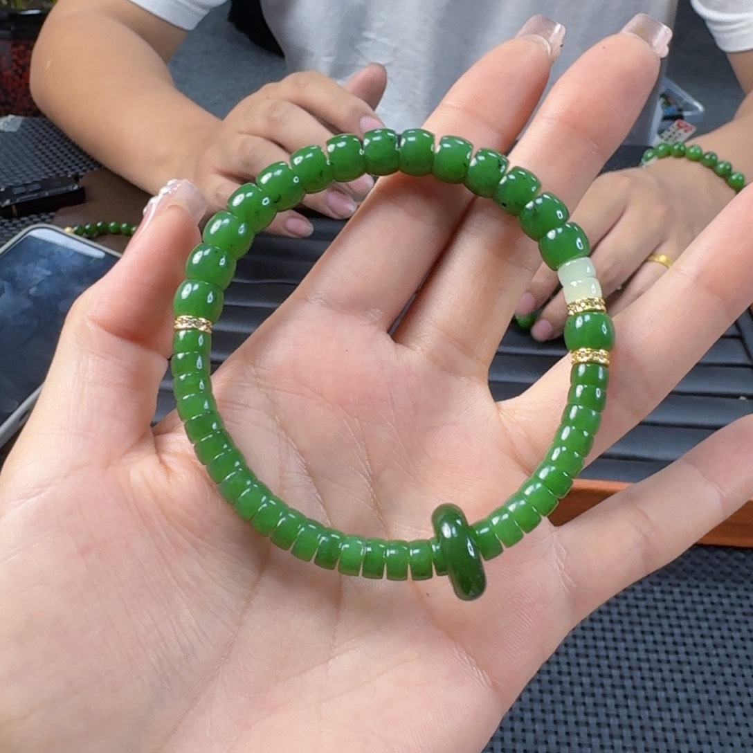 手链未镶嵌和田玉（碧玉）