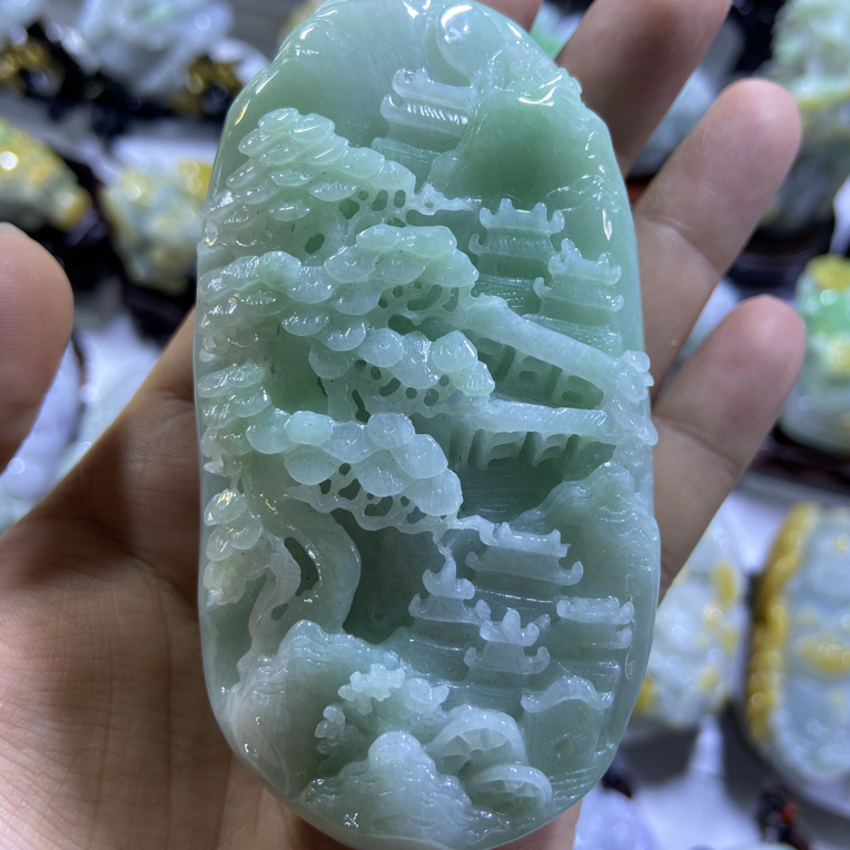 天然缅甸翡翠A货，山水寓意风生水起，精工立体镂空满底色手把件