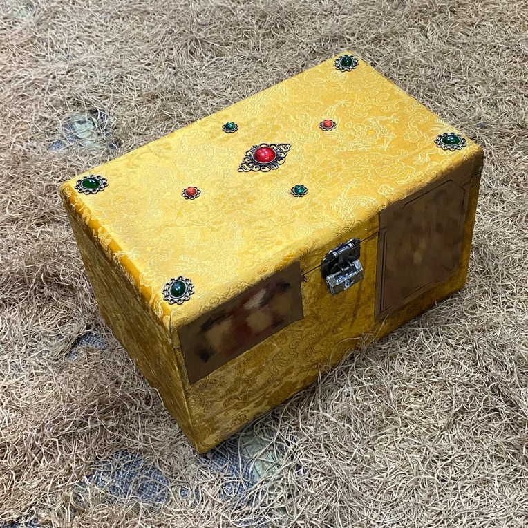 【闪购商品】闷/九送黄箱木摆件复古工艺风