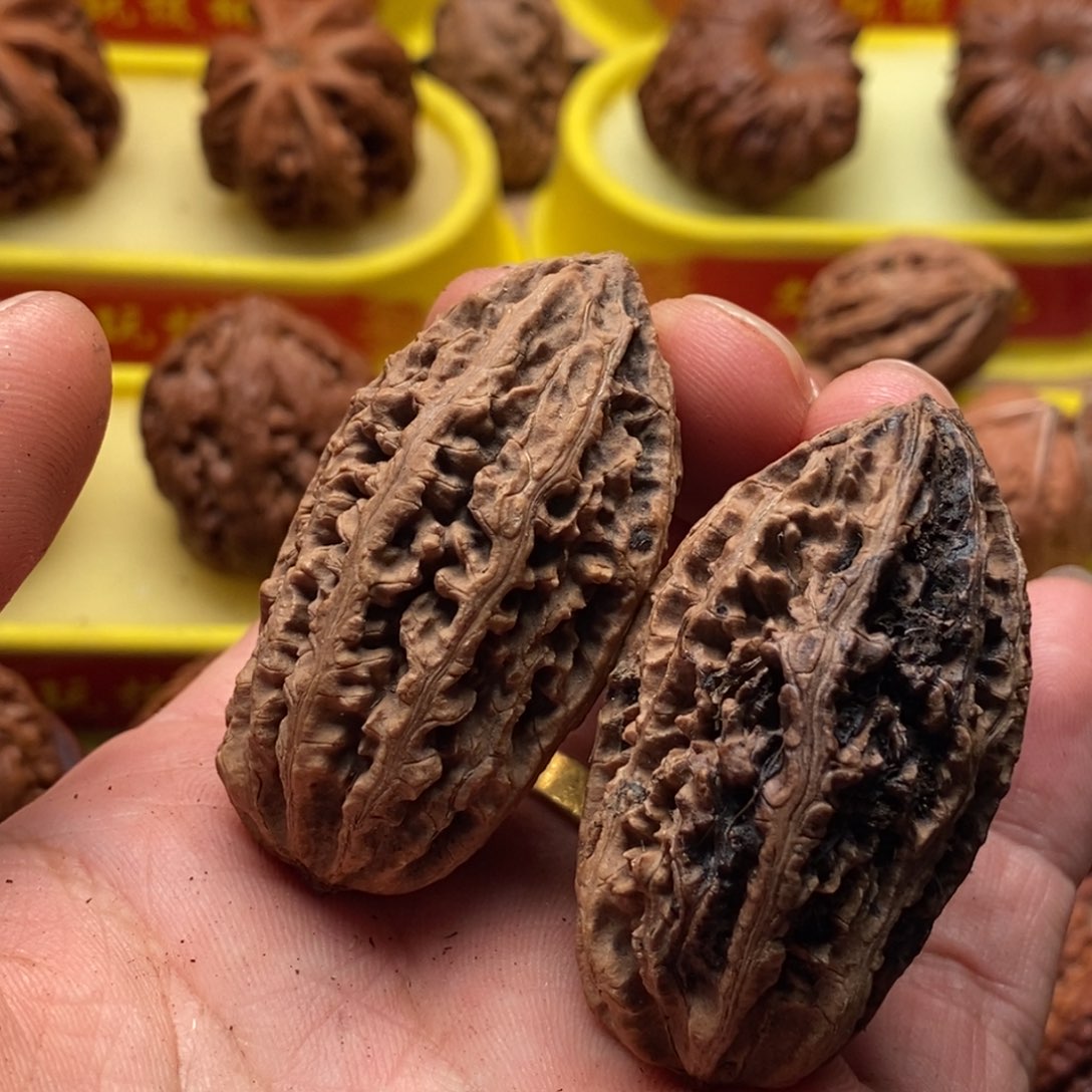 文玩核桃吊坠小涵73