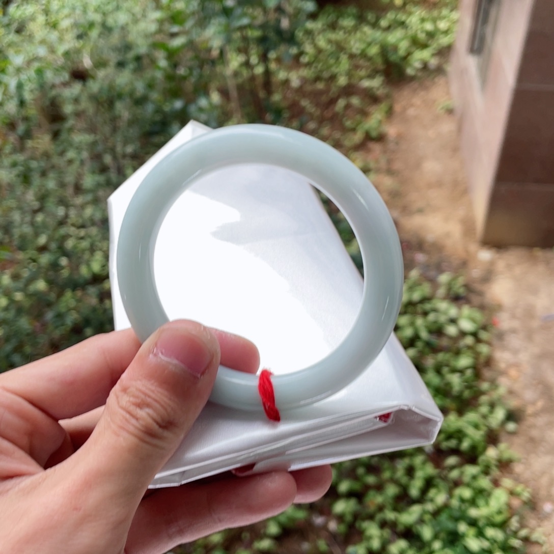 翡翠手镯未镶嵌翡翠手镯圆条57天空蓝