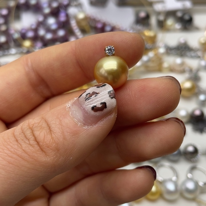 海水珍珠吊坠(不含链)18K金镶嵌