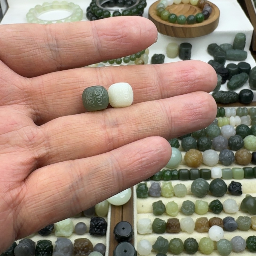 顺***）和田玉未镶嵌珠宝半成品和田玉且末蓝+白玉回纹老型9×10