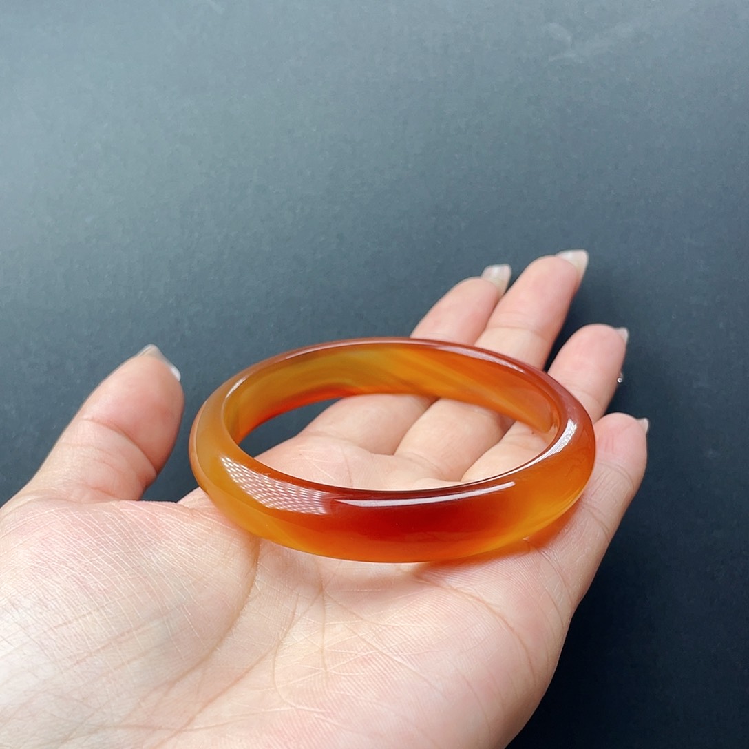 玛瑙/玉髓手镯未镶嵌炫****~