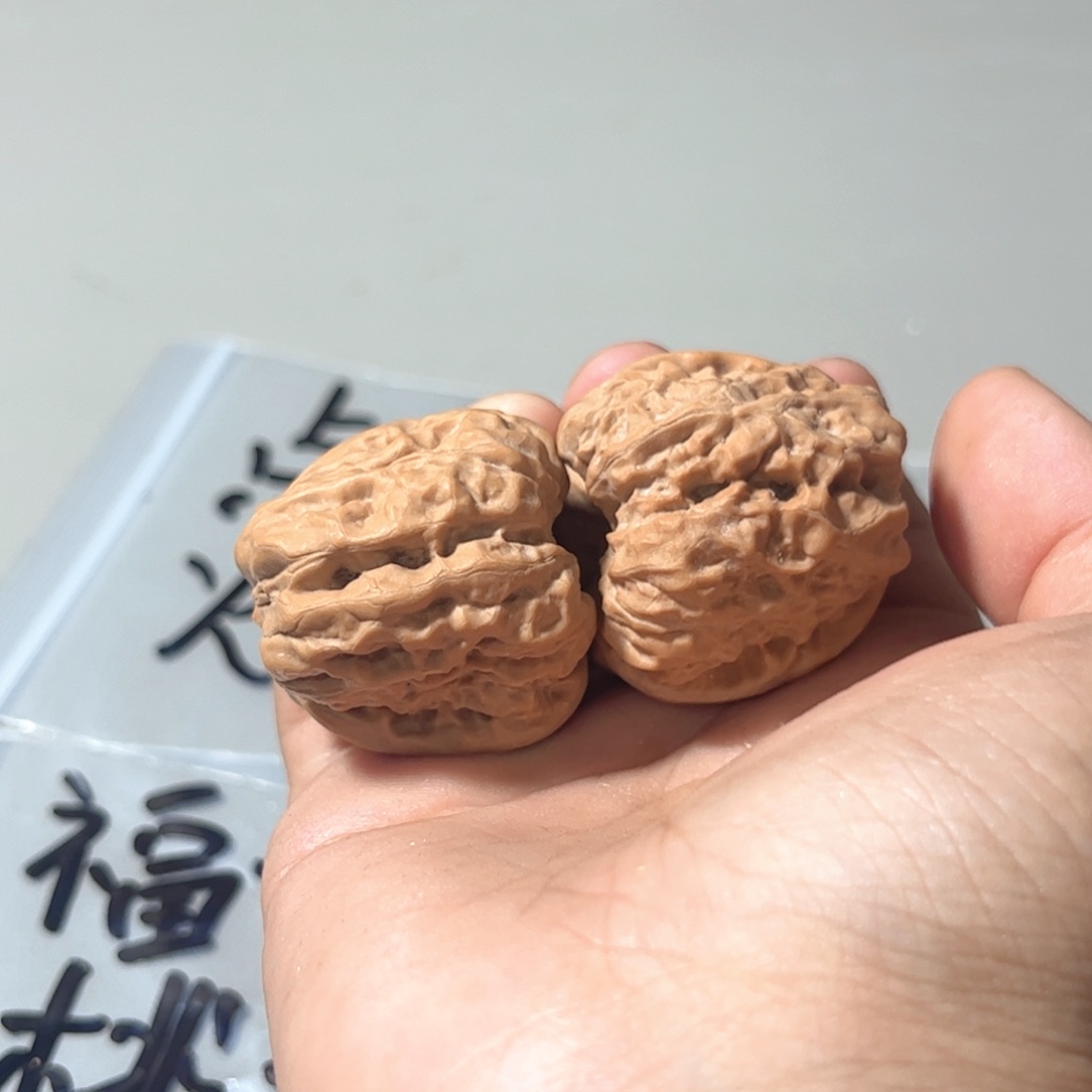 吊坠文玩核桃小****?核桃