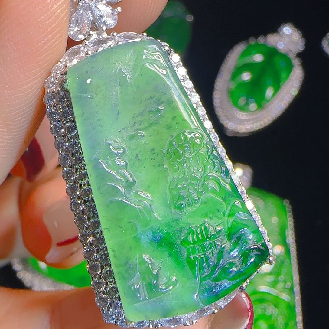 翡翠吊坠(赠链)银S925镶嵌