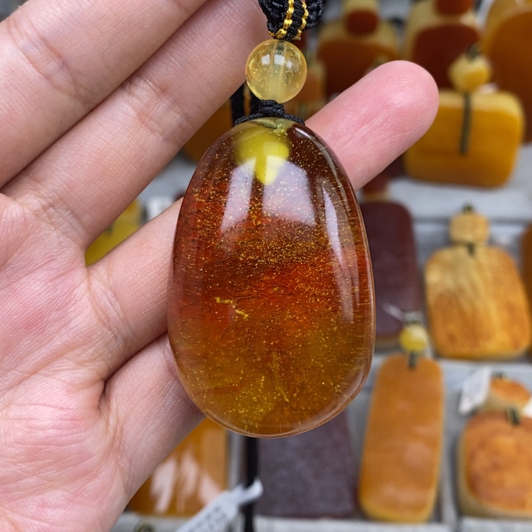 琥珀未镶嵌珠宝奇石