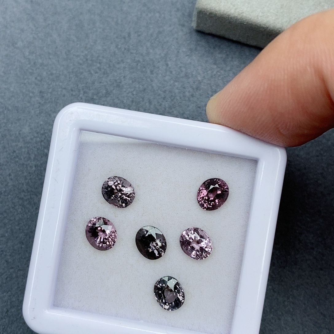 尖晶石裸石未镶嵌0.8ct