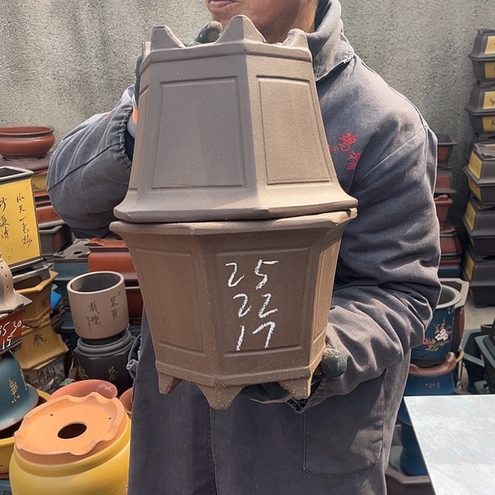 紫砂紫砂花盆和小