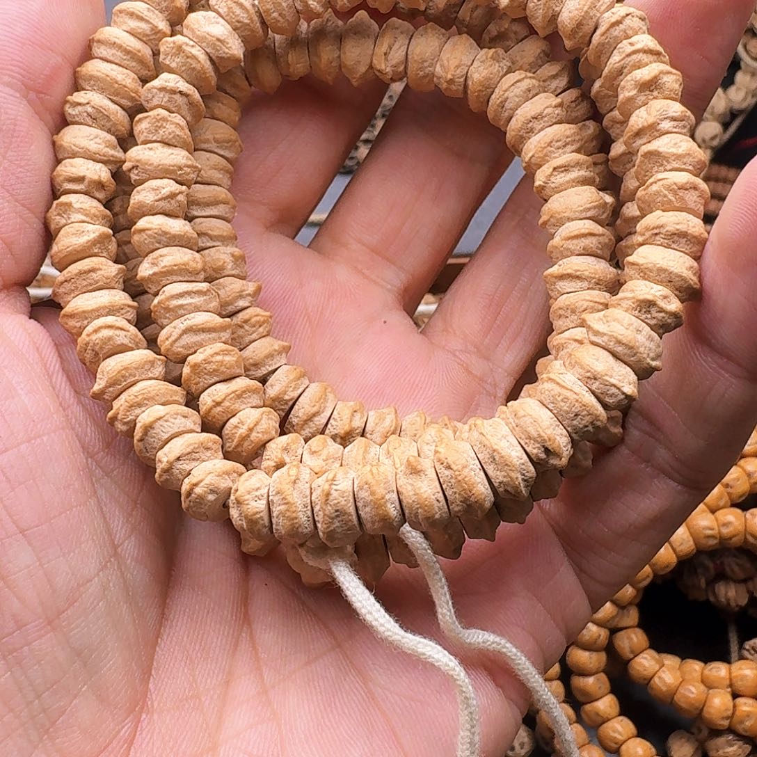 吊坠柏香籽/百香籽莱*