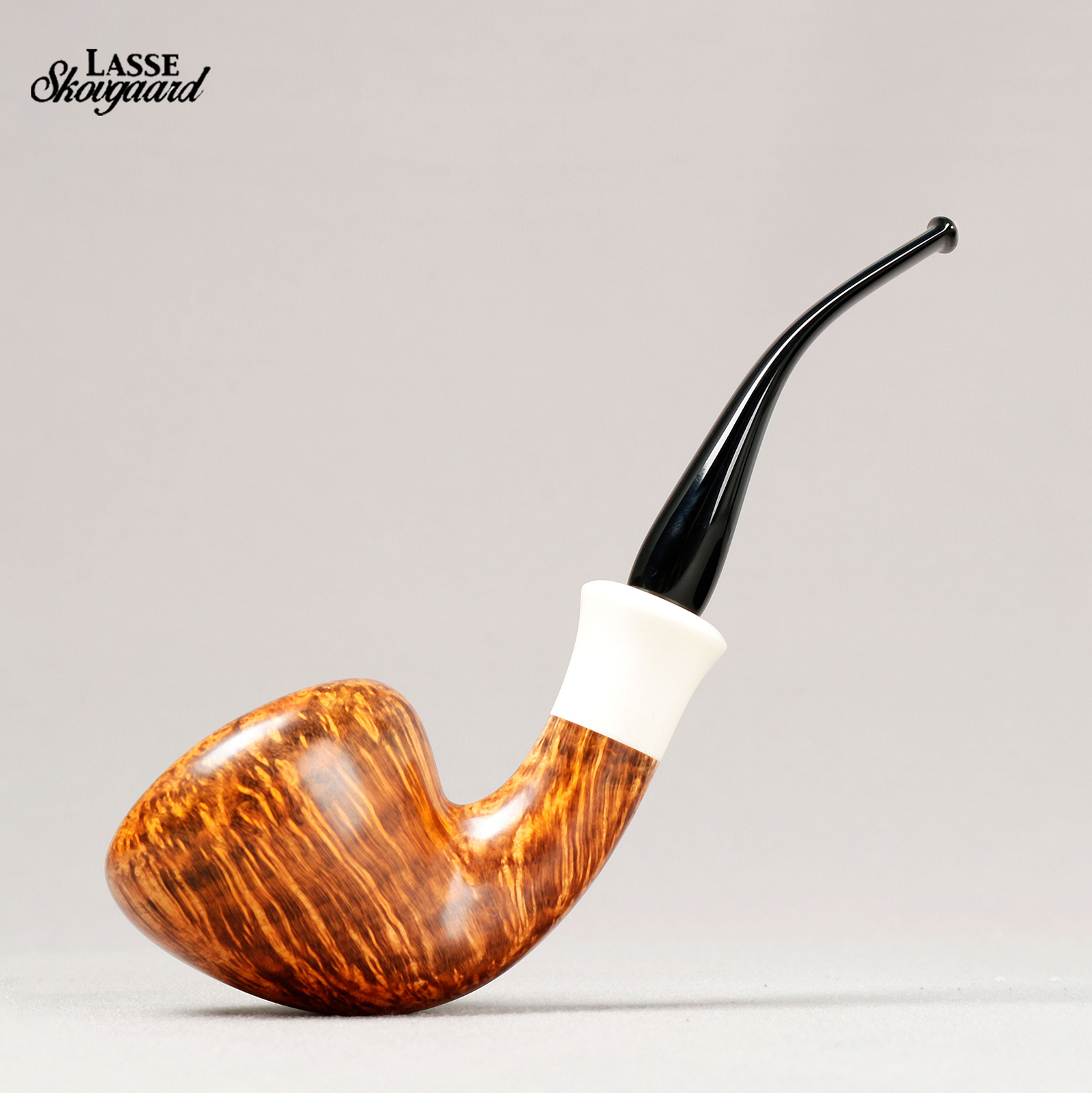 丹麦大师 Lasse拉塞 深色光面橡果弯斗 3mm 手工石楠木烟斗