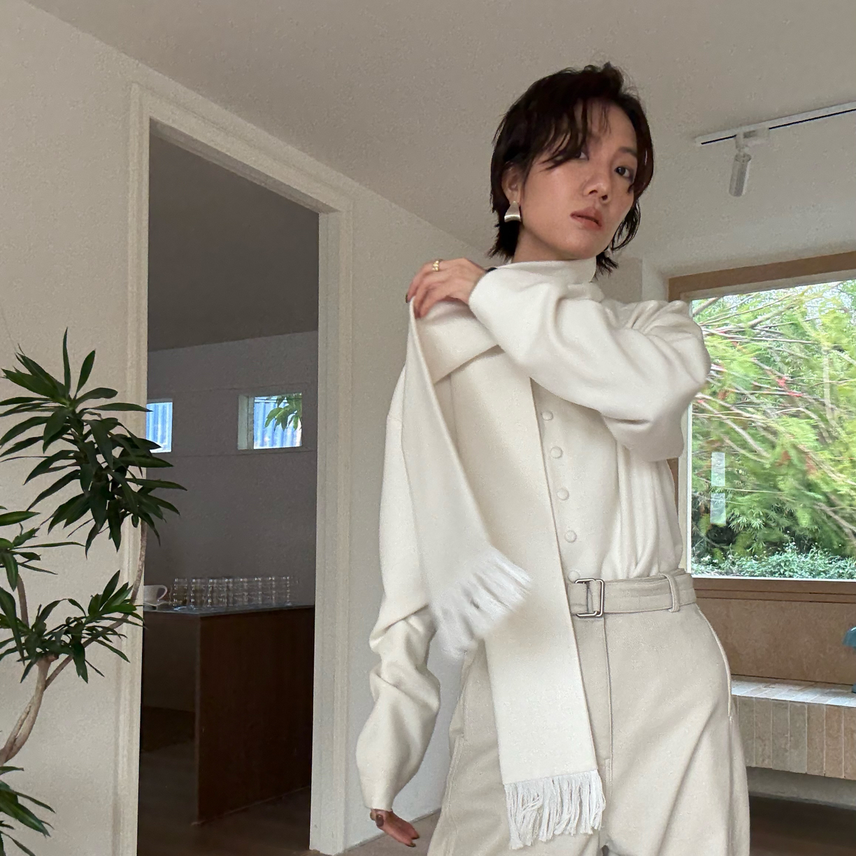 山阶  【纯粹白】天丝羊毛阳离子斜裁高级长袖上衣法式围巾领春秋冬