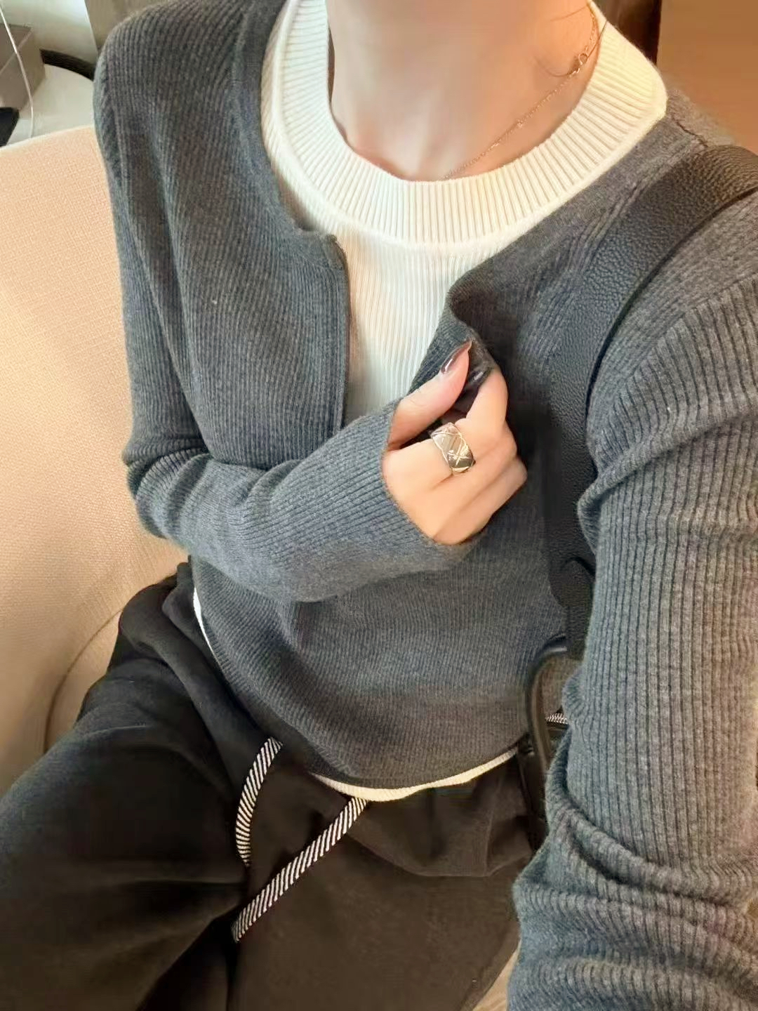 巨好看的半拉链打底针织衫女新款冬季假两件宽松内搭打底长袖上衣