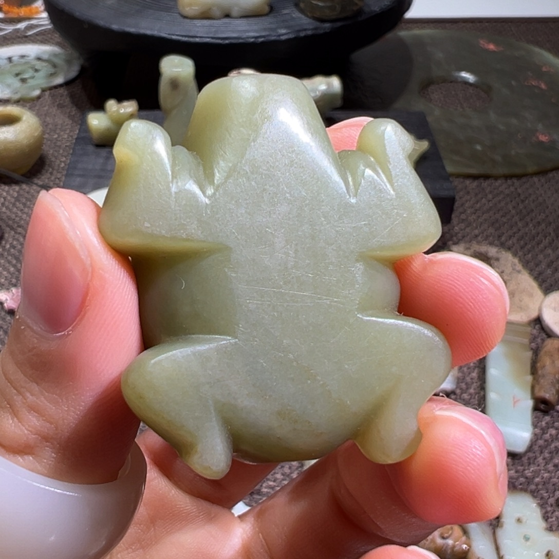 小***军和田玉未镶嵌挂件