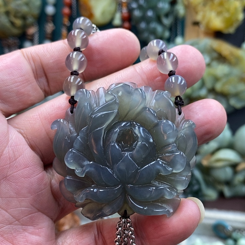 【闪购商品】未镶嵌蛇纹石玉吊坠