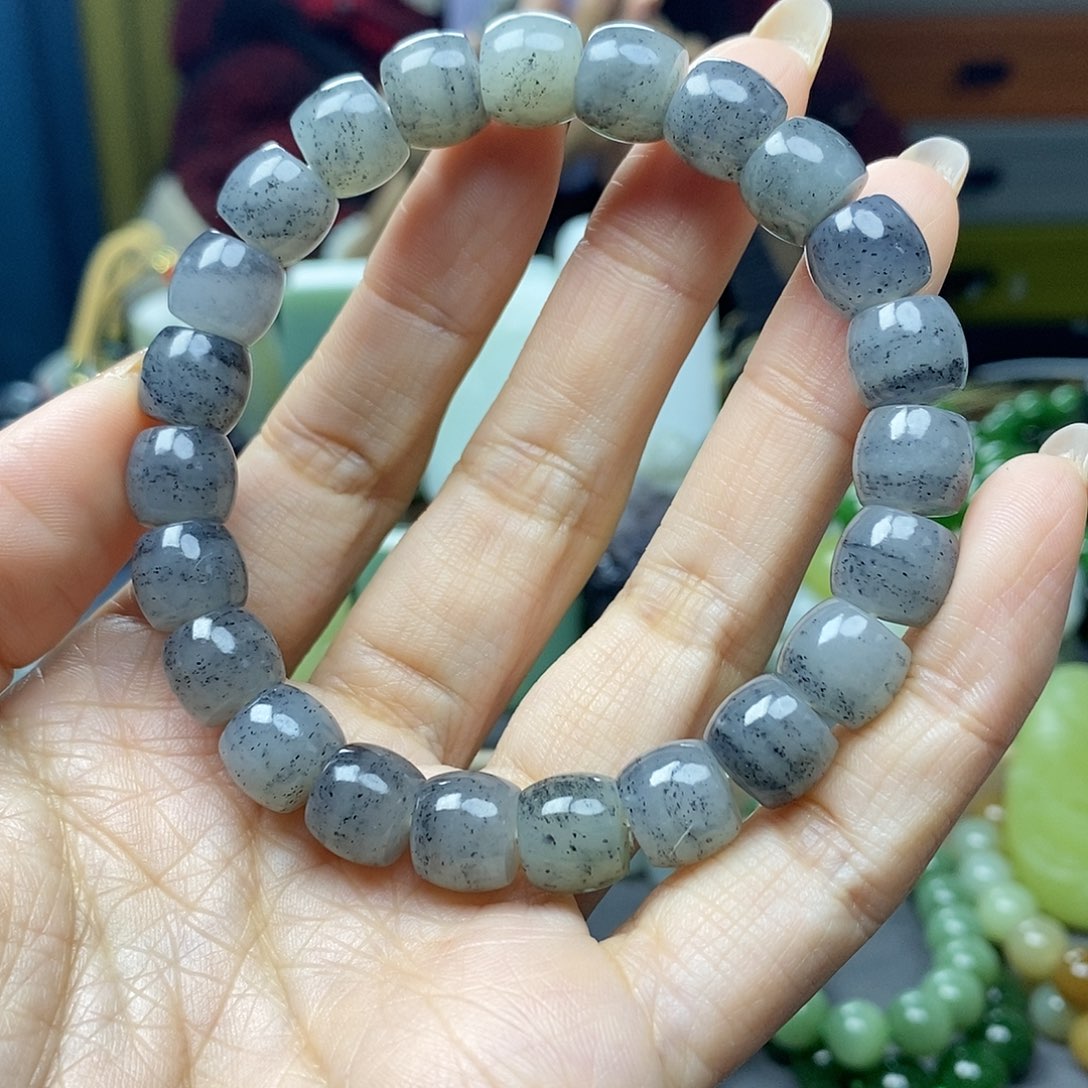 和田玉手链未镶嵌是****~