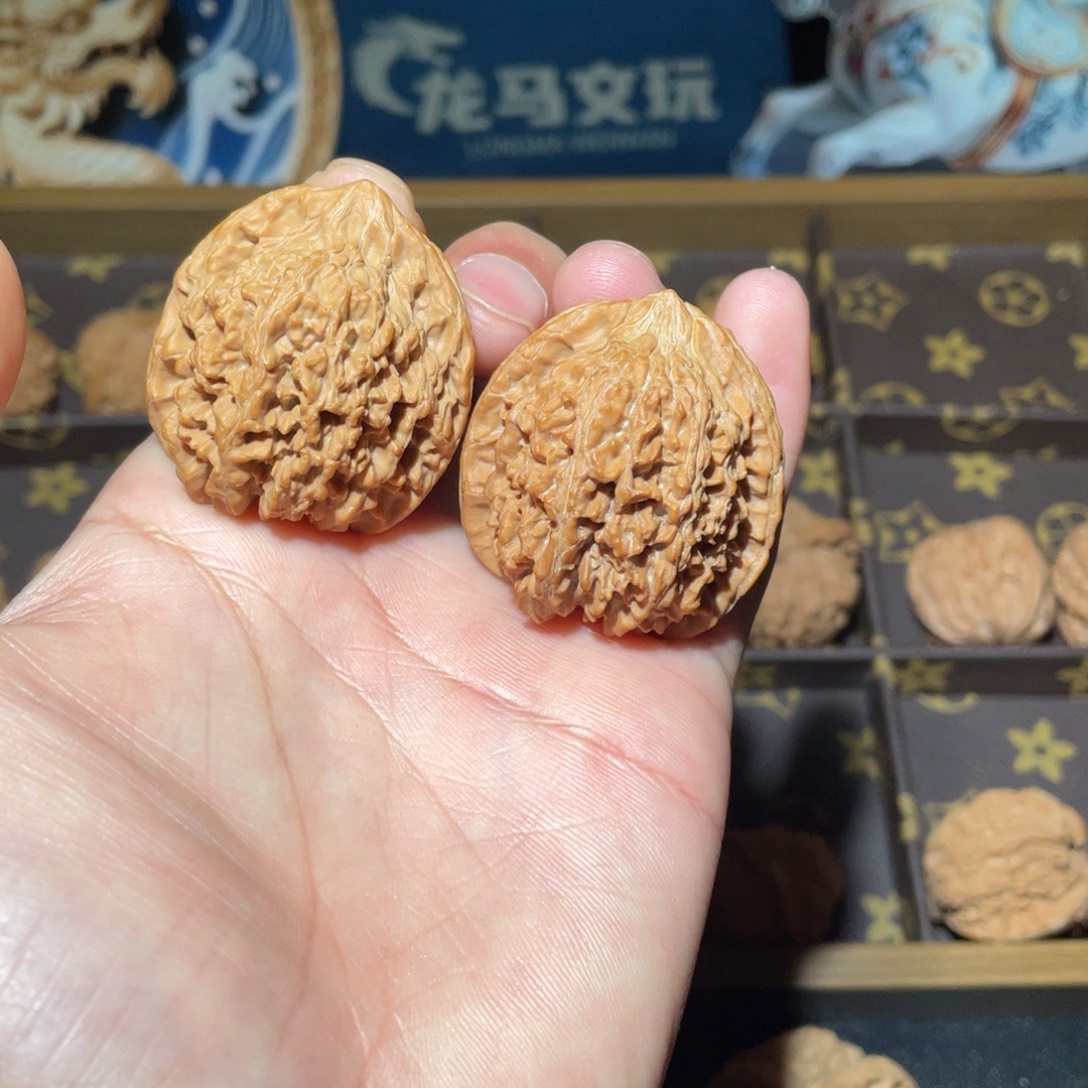 吊坠桃核满天星 编号