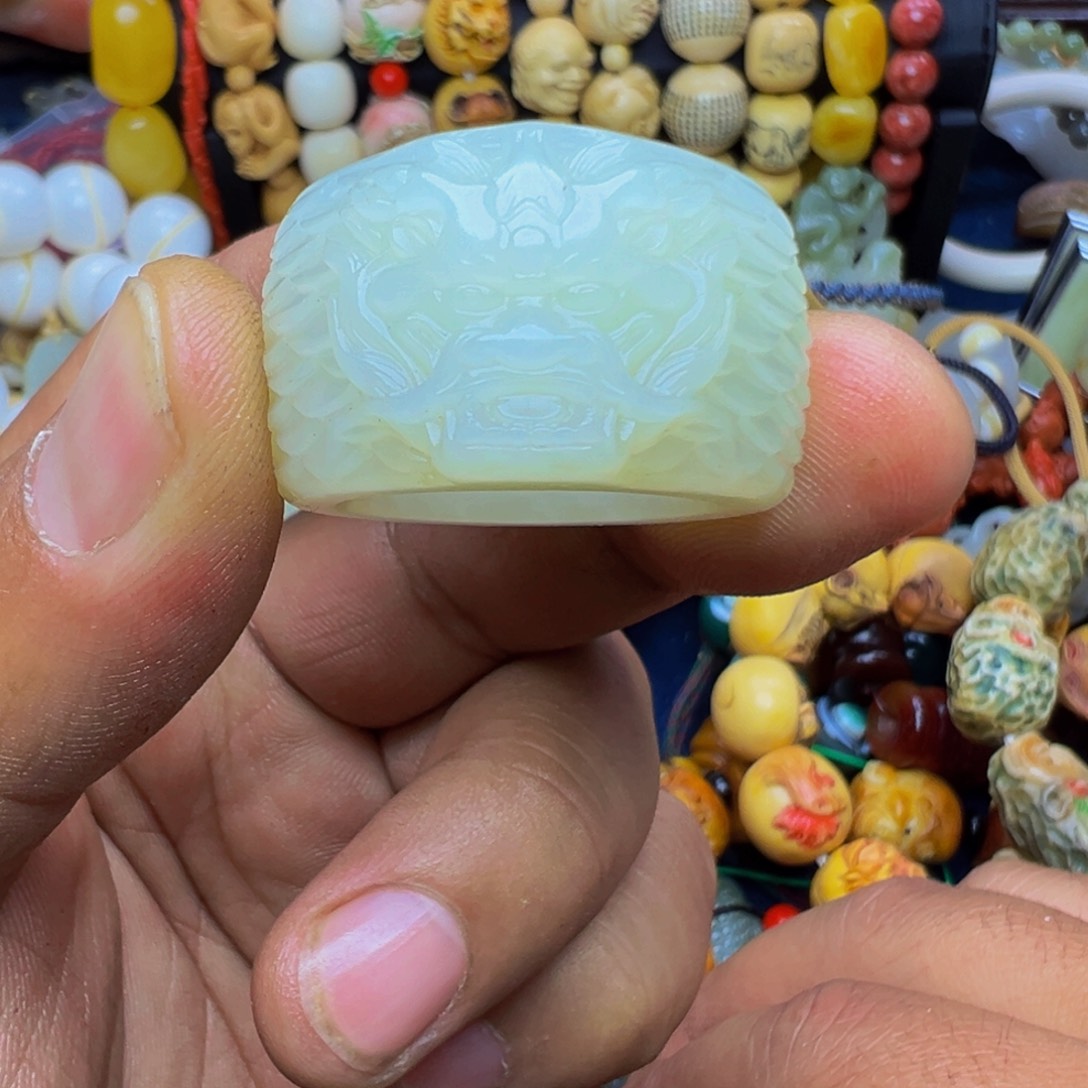 未镶嵌和田玉挂件