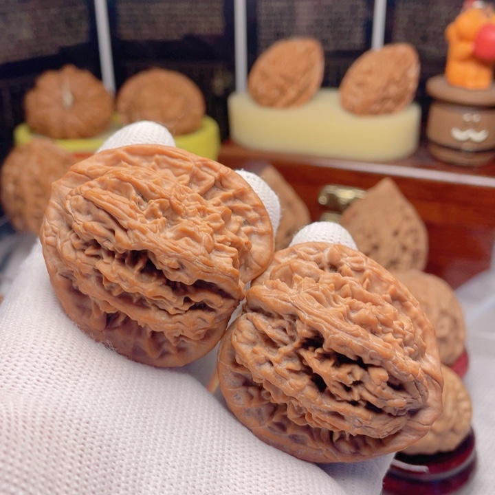 吊坠文玩核桃43原桩红皮麦虎