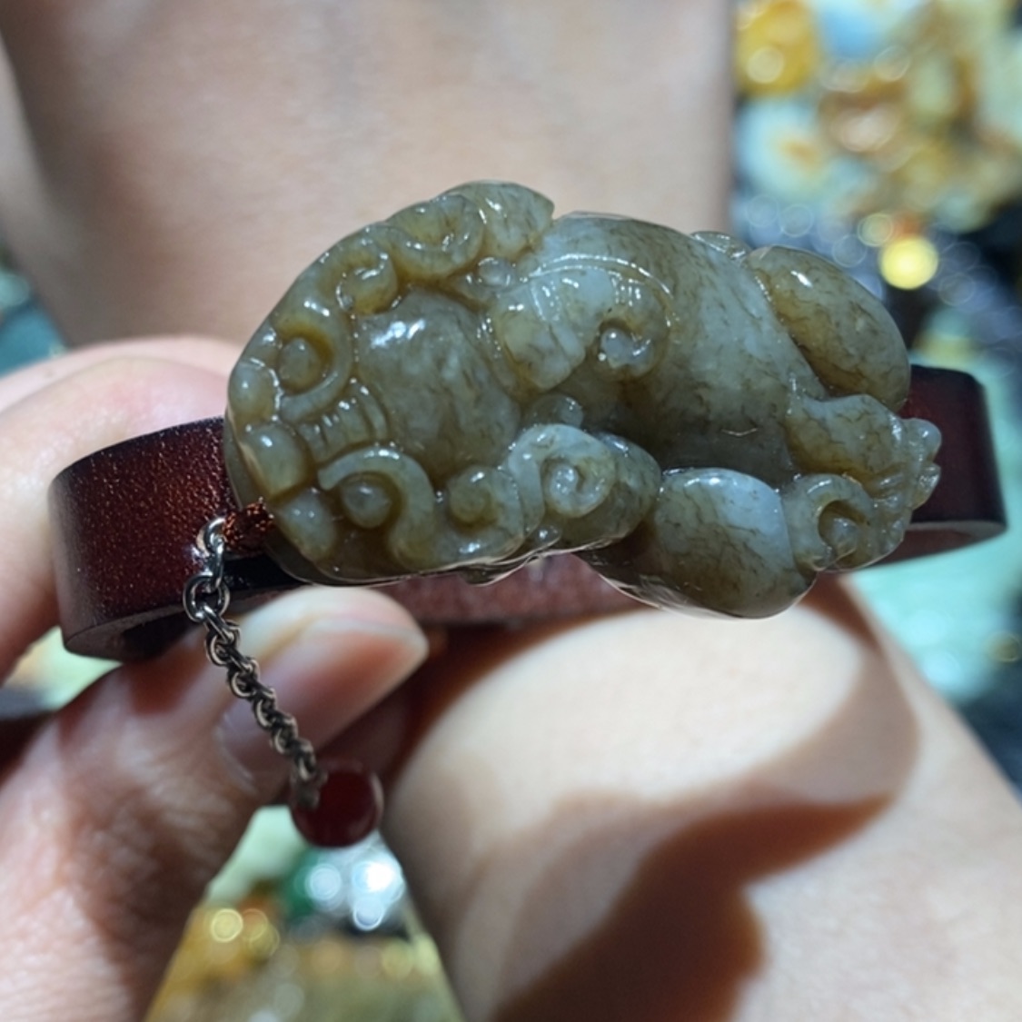 【闪购商品】蛇纹石玉颈饰合金