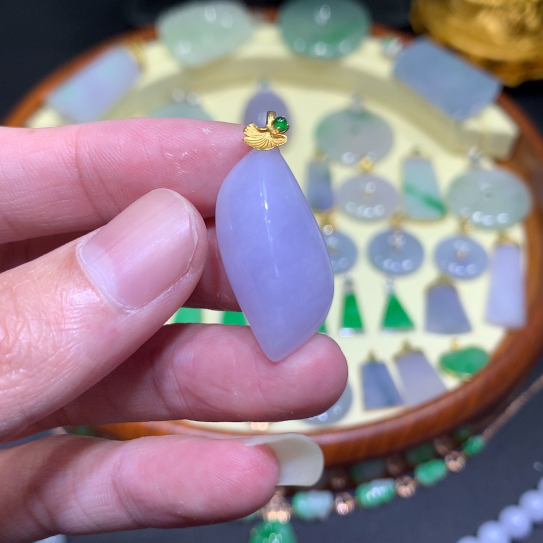 翡翠吊坠(不含链)18K金镶嵌