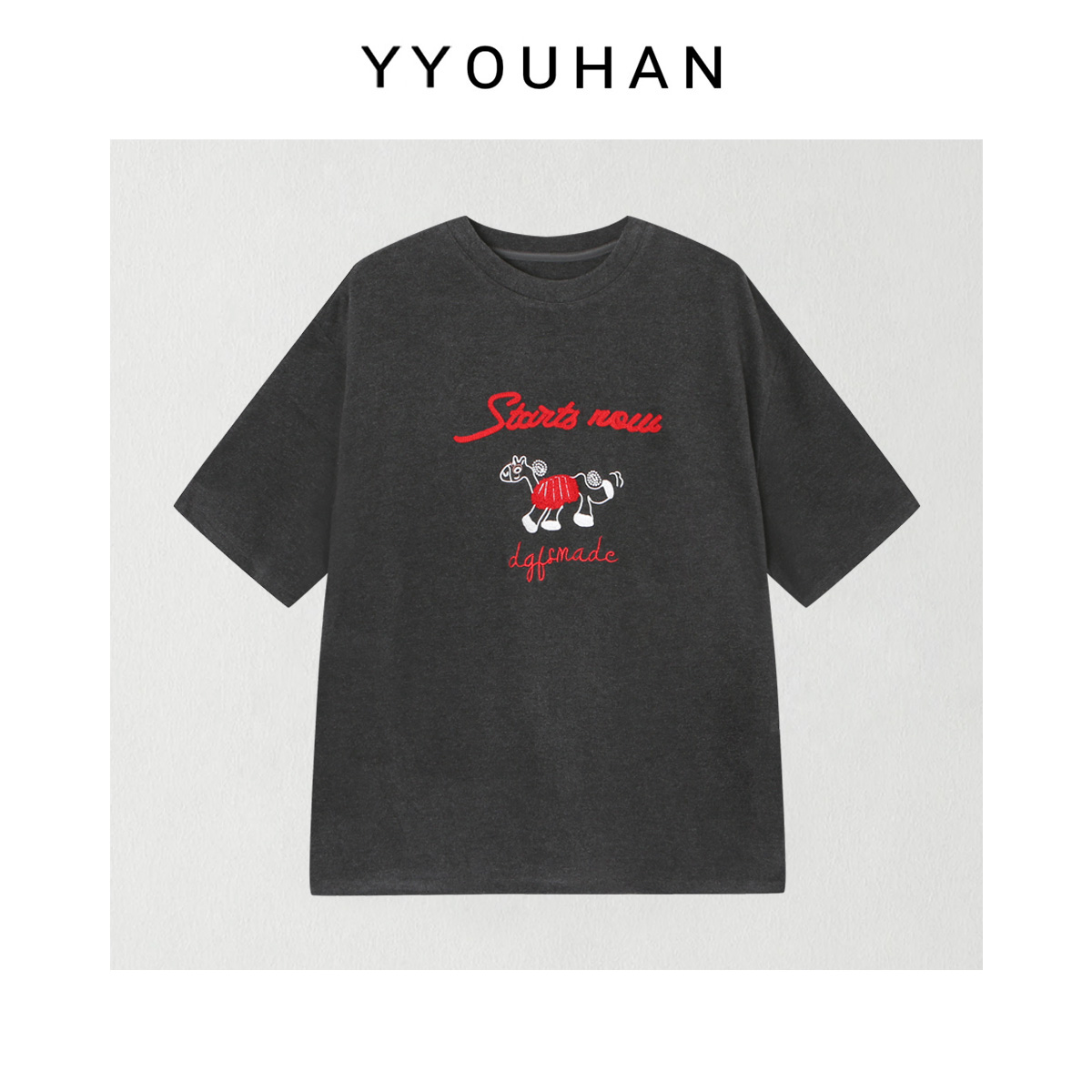 月月 2025冬季新款小众设计极简刺绣字母小马短袖T恤 2512C8863