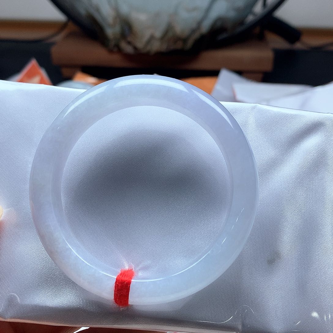 翡翠未镶嵌手镯（圆镯）