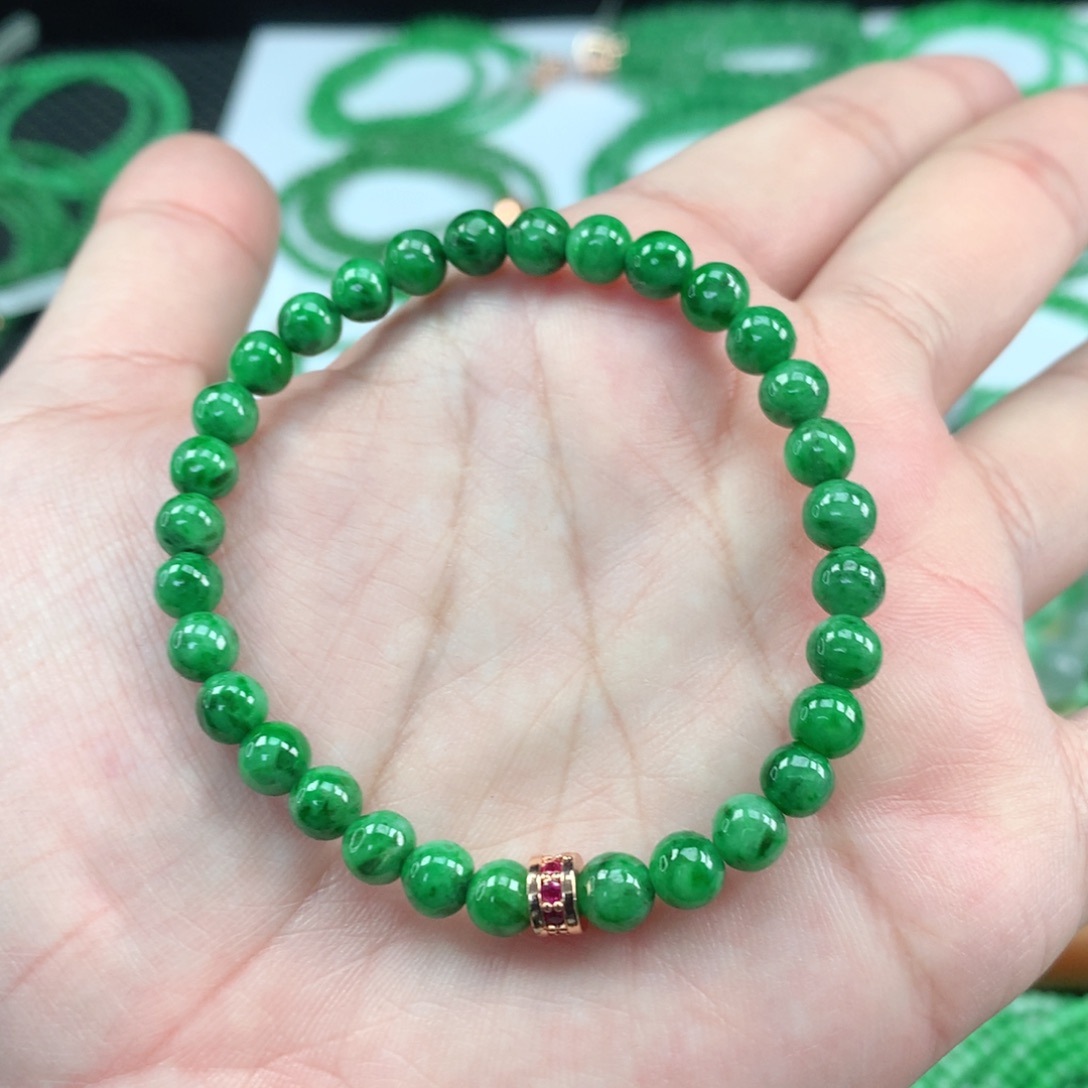 翡翠手链未镶嵌翡翠