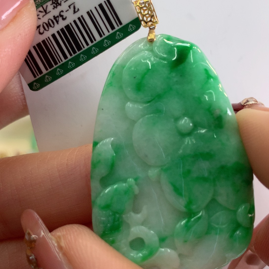 翡翠吊坠(不含链)18K金镶嵌