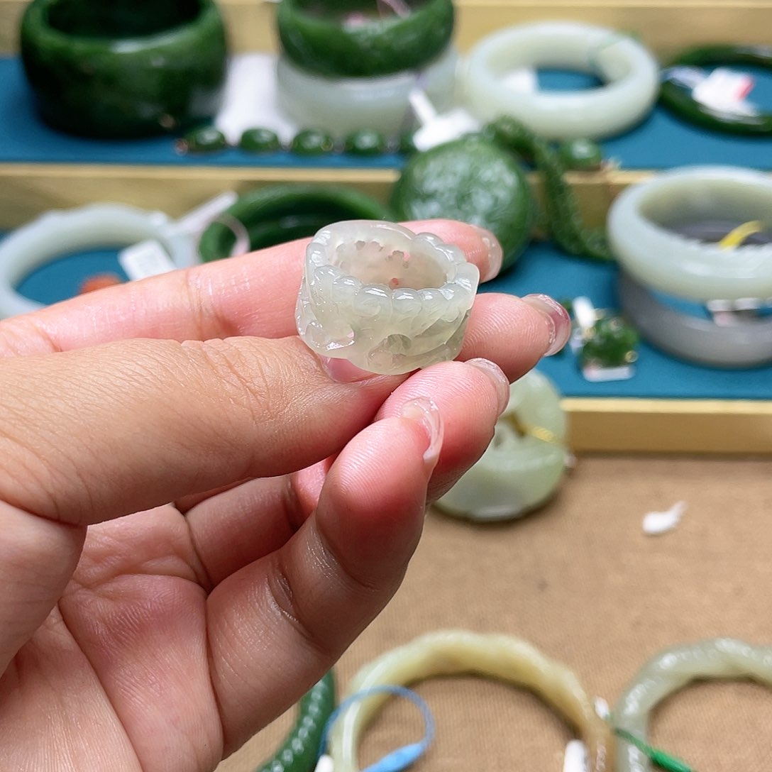 【闪购商品】和田玉手镯56圈口12未镶嵌