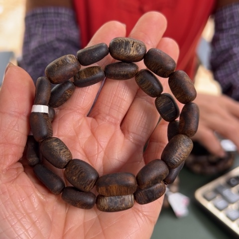 沉香手串乌身留疤红土6克卡0.8多样性发1条