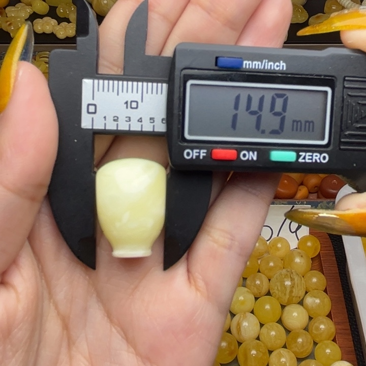 蜜蜡未镶嵌珠宝奇石187-天然蜜蜡满蜡白三通