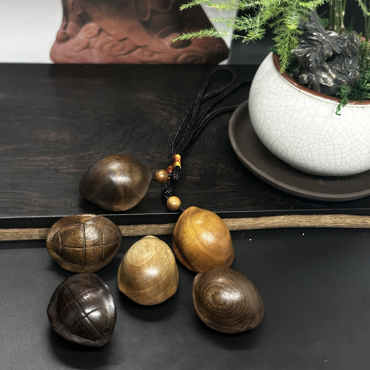 金丝楠木小叶桢楠小手把件《颜色随机发货》