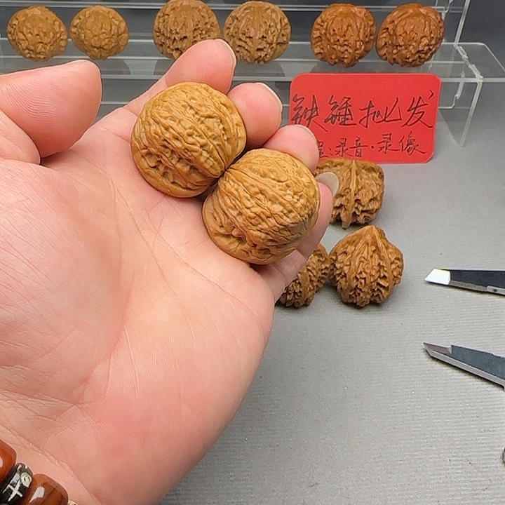 F***e核桃铁锤妹妹文玩核桃