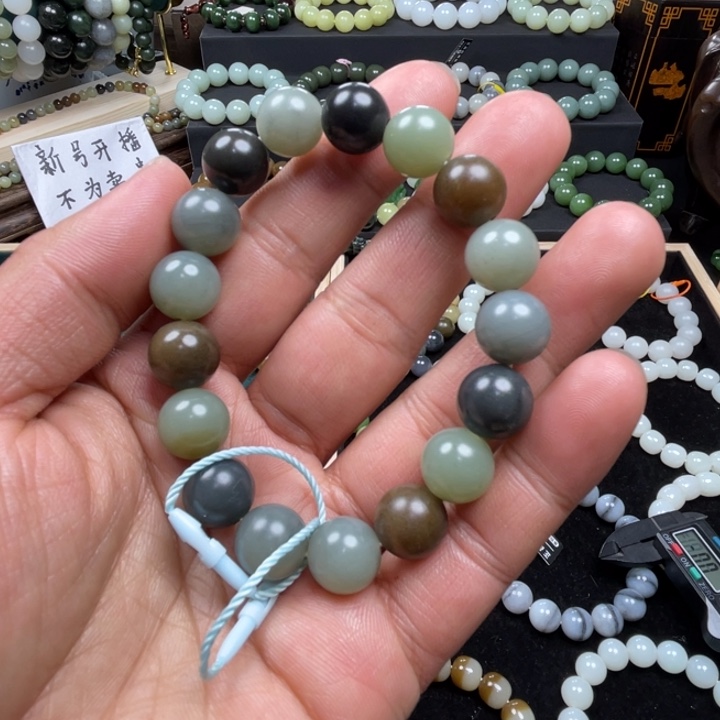 和田玉手串未镶嵌