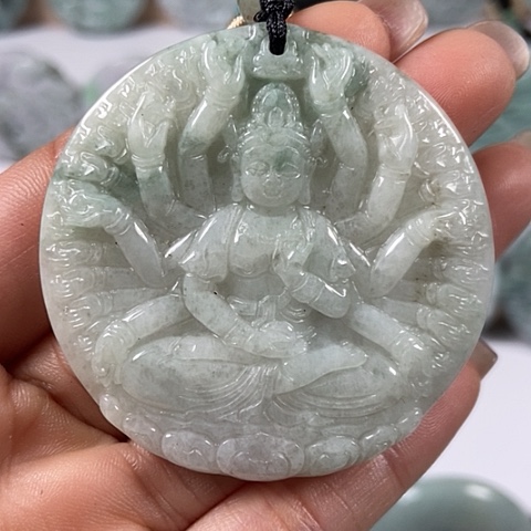 翡翠颈饰未镶嵌千手观音福利