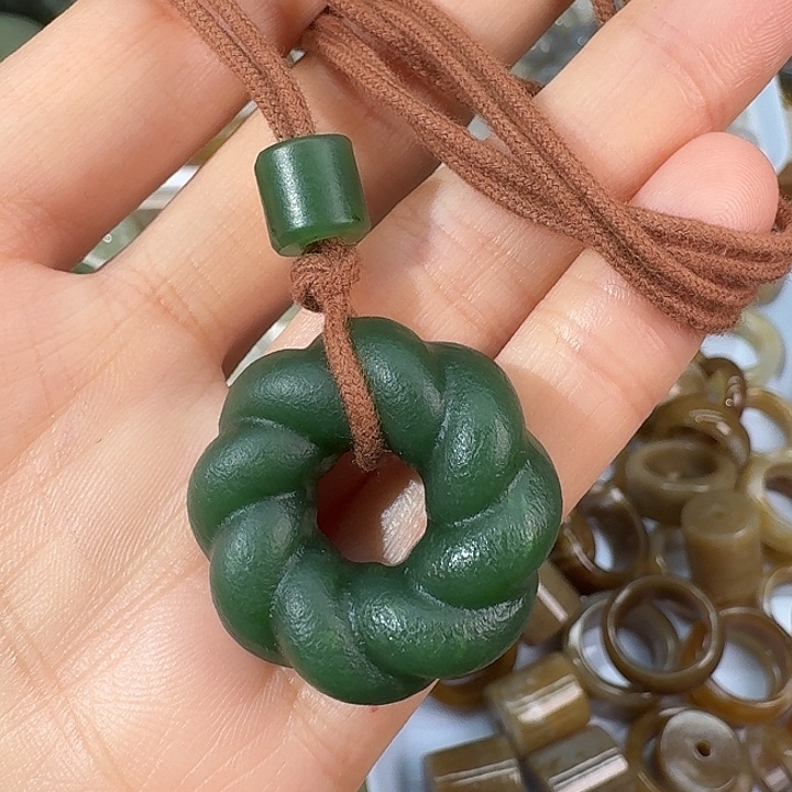 和田玉（碧玉）未镶嵌颈饰2811